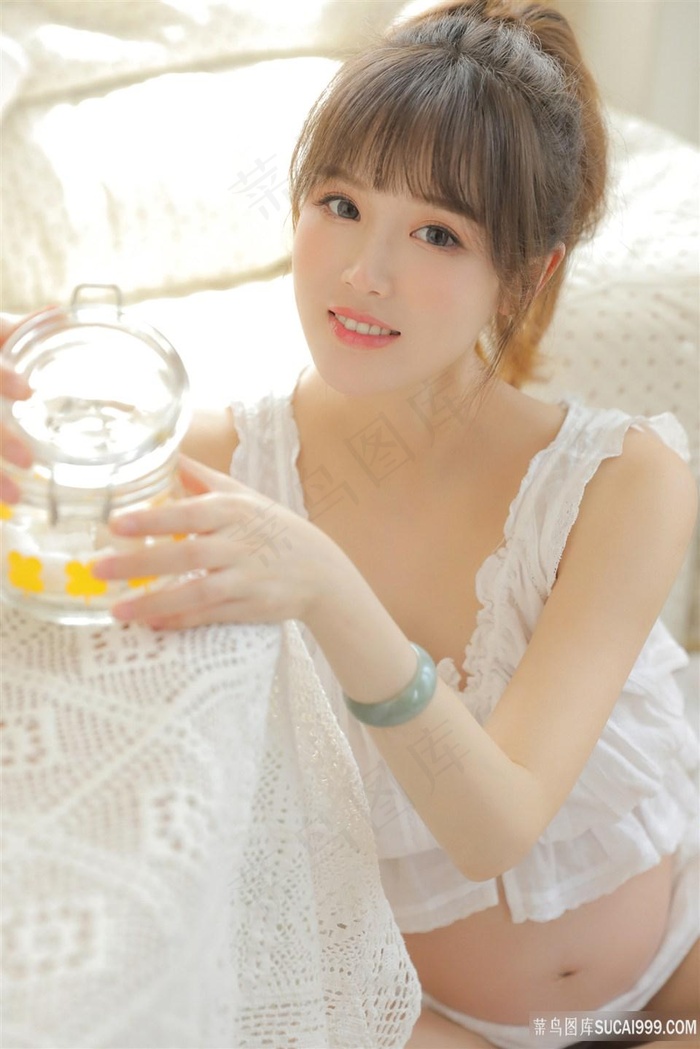 小魔女蒙娜