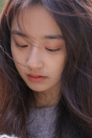 美女打扑克影视