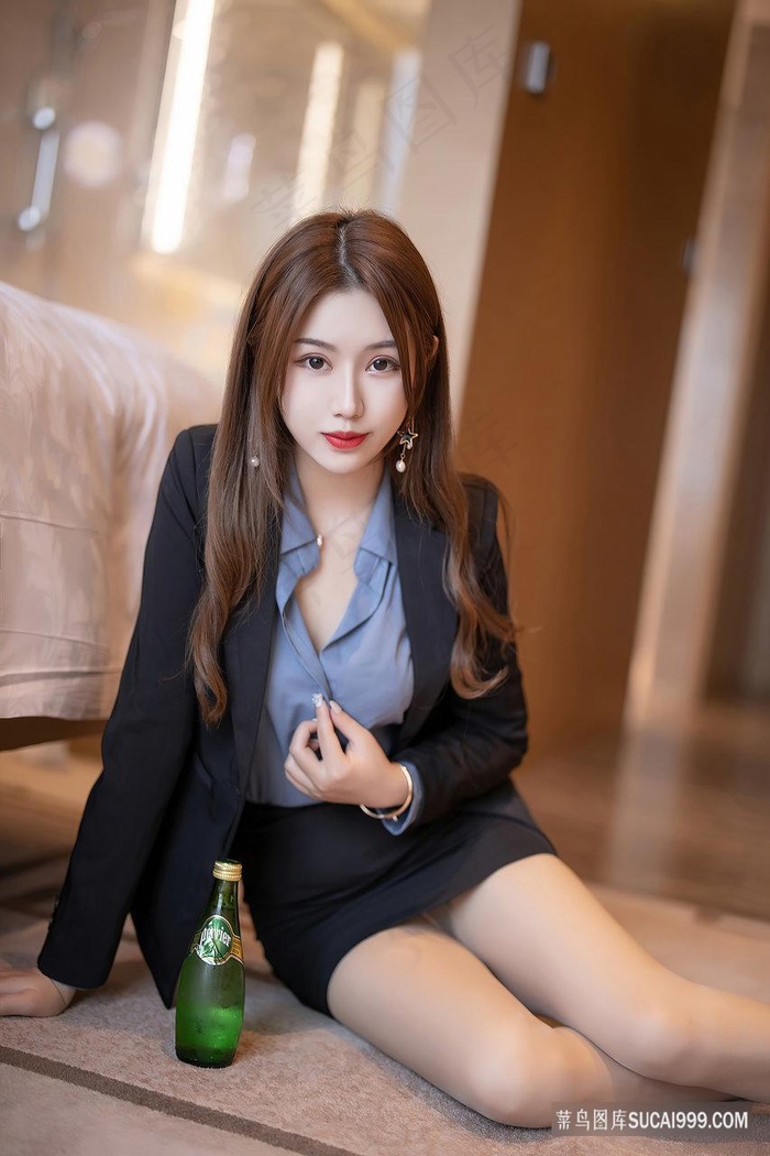 箱子里的女人