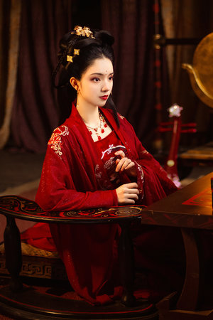 年轻的瑜伽教练2