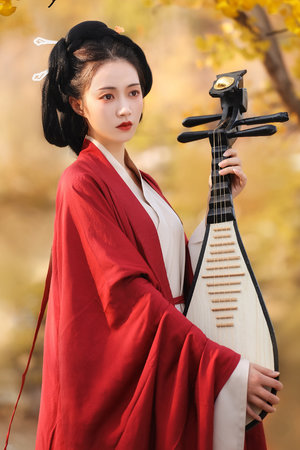 温柔的迷人的保姆
