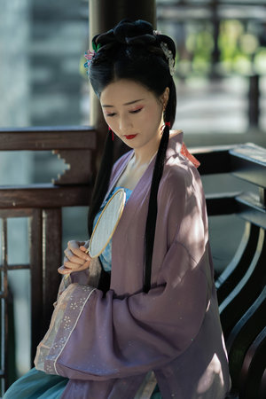 青梅被从小C到大H补课在线观看